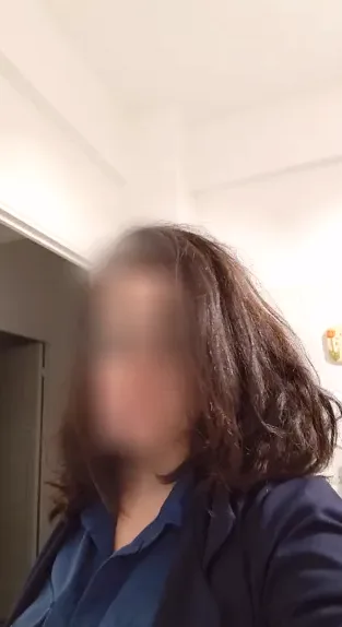 Farah, 39