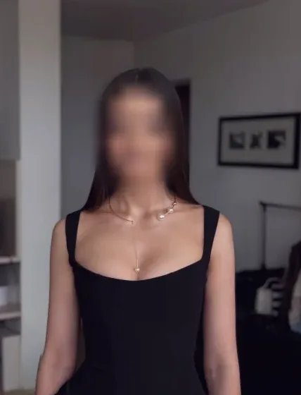 Ffion, 38