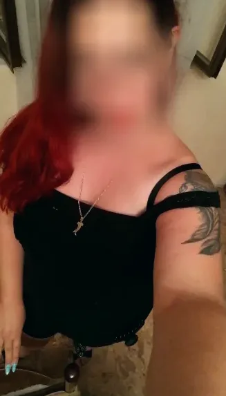 Holly, 34