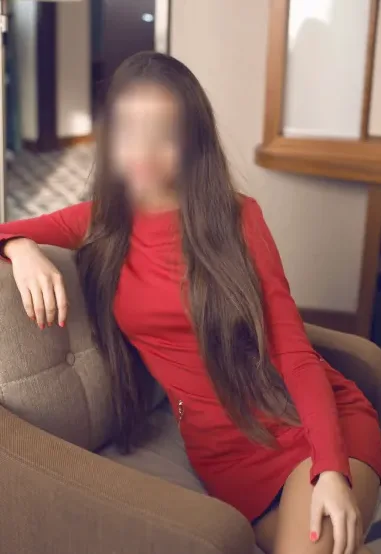 Nour, 30