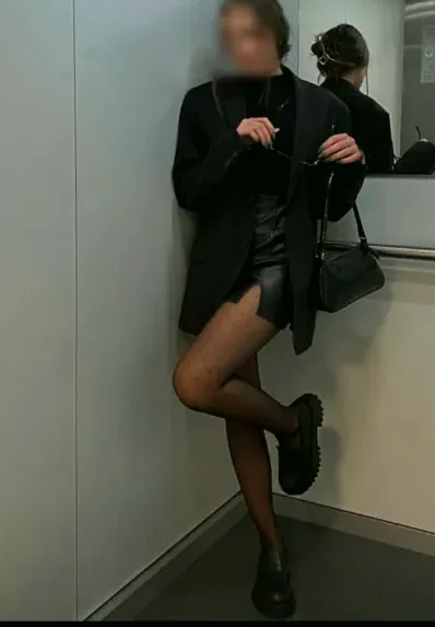 Rana, 24