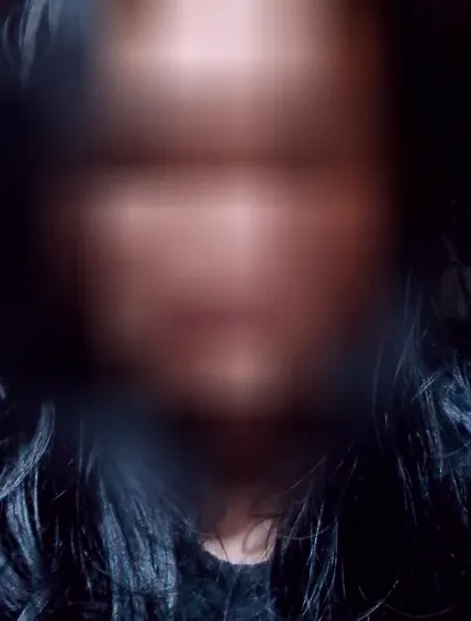 Sadia, 32