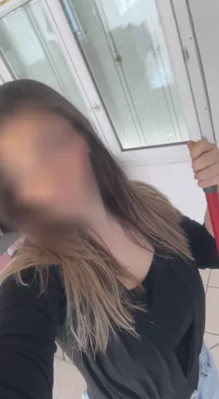 Yasmin, 20